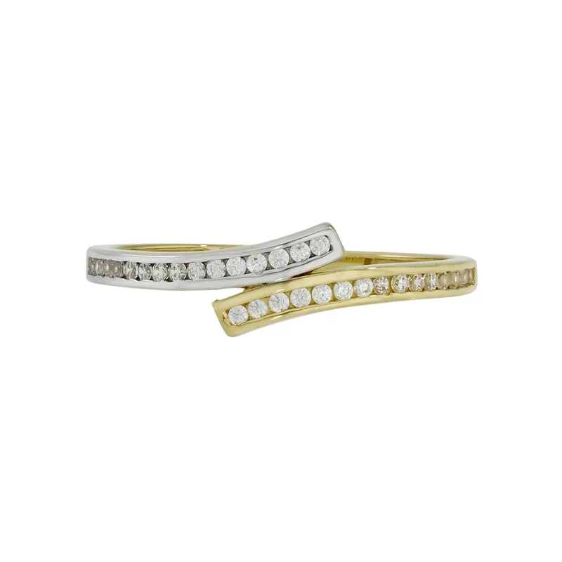 Anillo en oro amarillo de 18 Kilates, con zircones