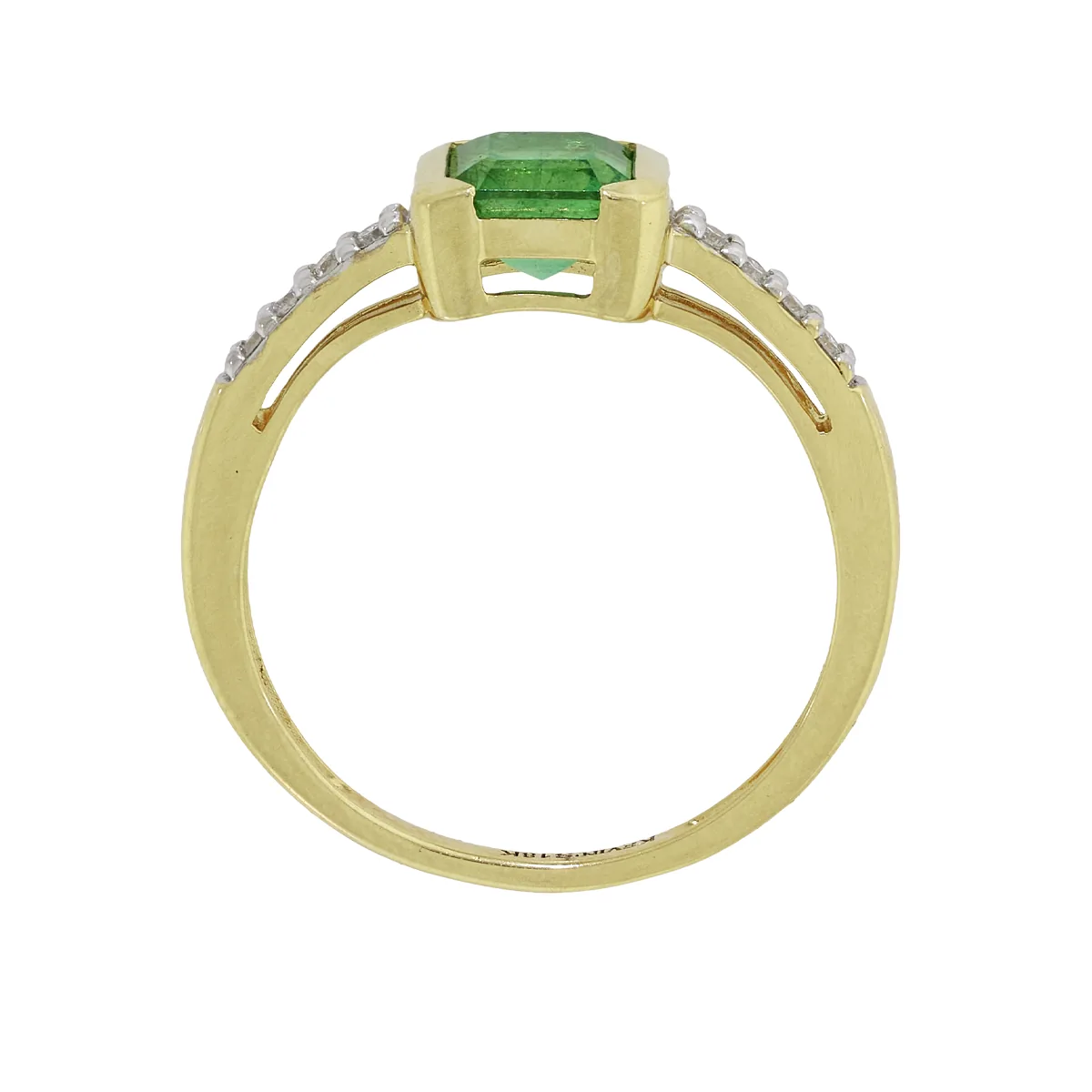 Anillo en oro amarillo de 18 Kilates, con esmeralda central de 0.65 Ct y decoración en diamantes de 0.07 Ct