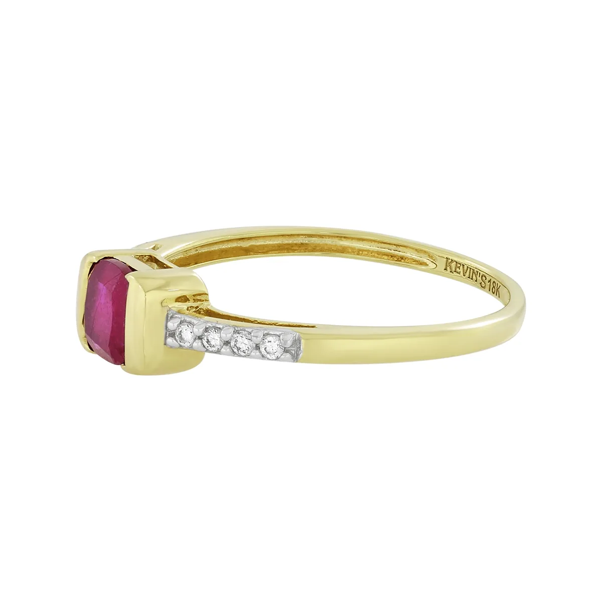 Anillo en oro amarillo de 18 Kilates, con rubí central de 0.65 Ct y decoración en diamantes de 0.06 Ct
