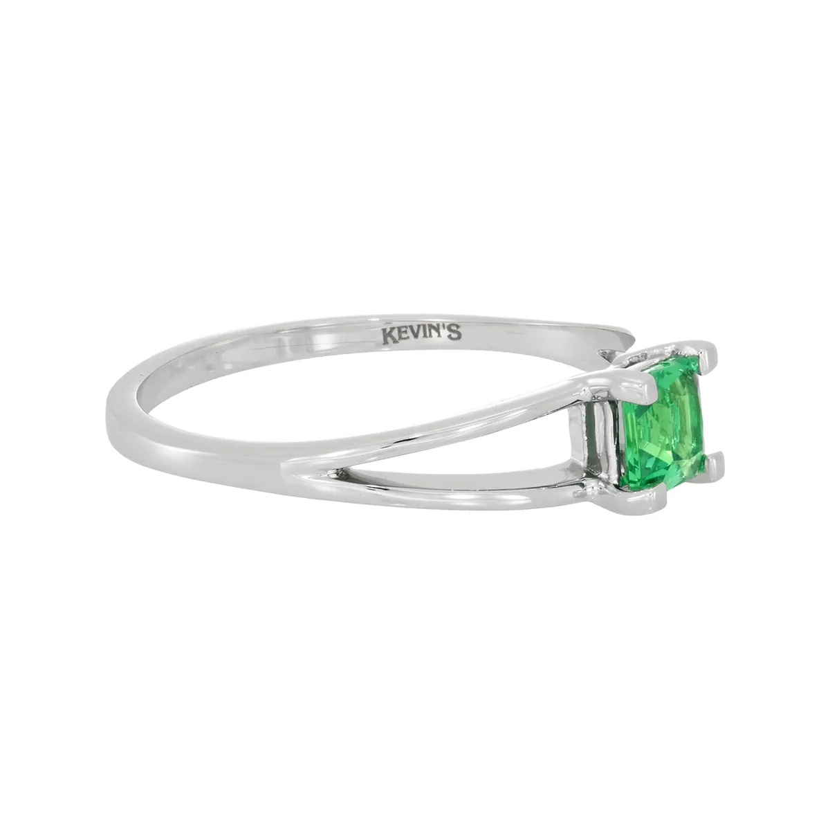 Anillo en oro blanco de 18 Kilates, con esmeralda laboratorio central de 0.25 Ct