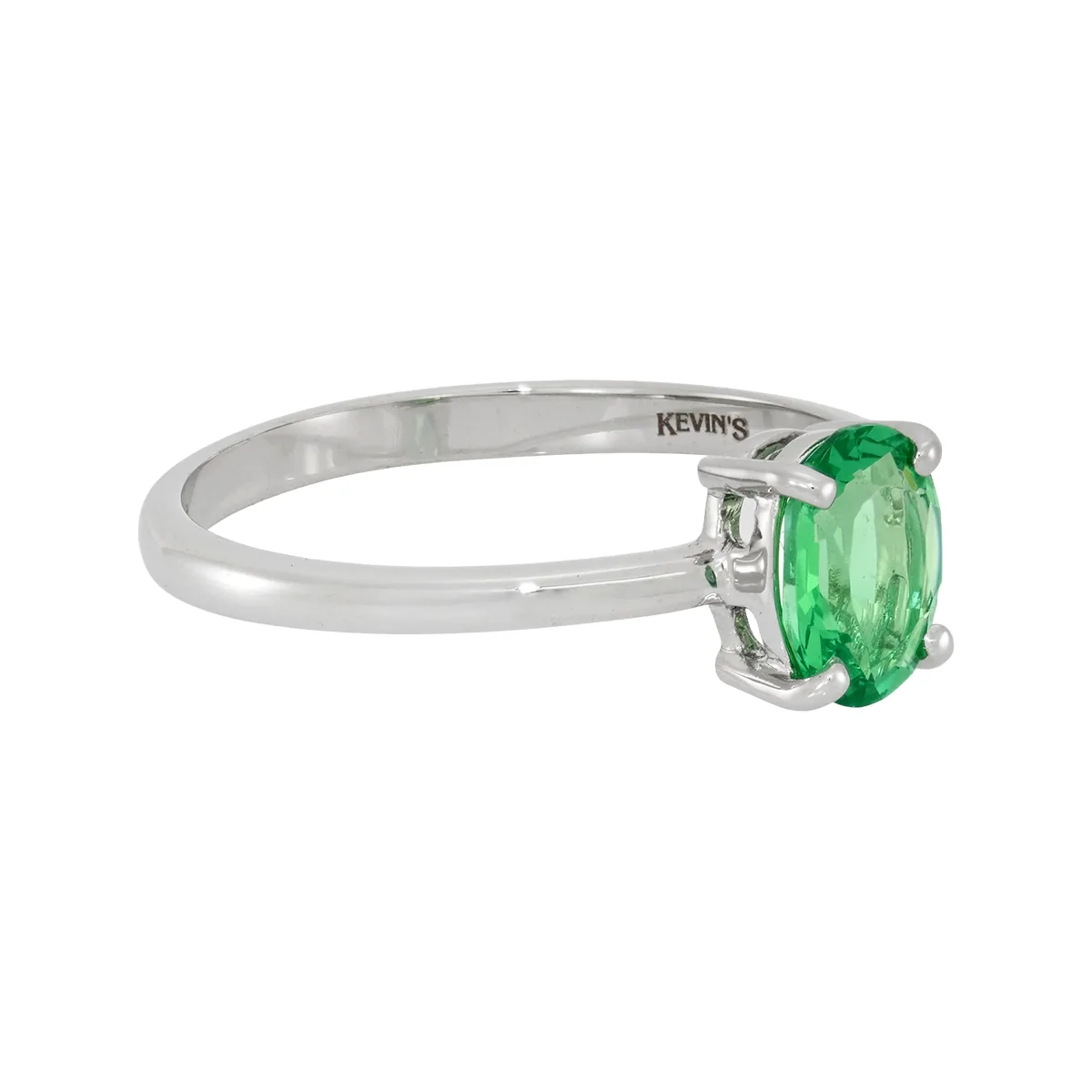 Anillo en oro blanco de 18 Kilates, con esmeralda laboratorio central de 0.60 Ct