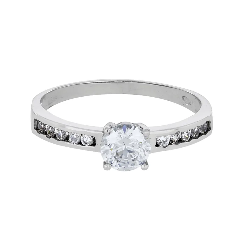 Anillo en oro blanco de 18 Kilates, con zircones centrales