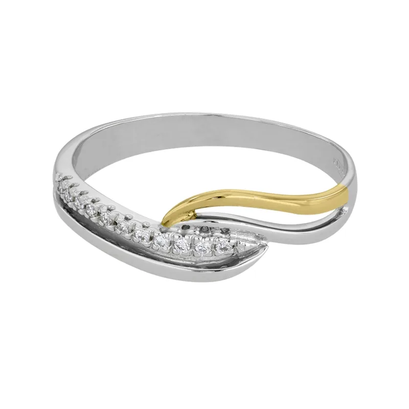 Anillo franjas, con diamantes con un peso total de 0.06Ct, oro 2 tonos rodinado