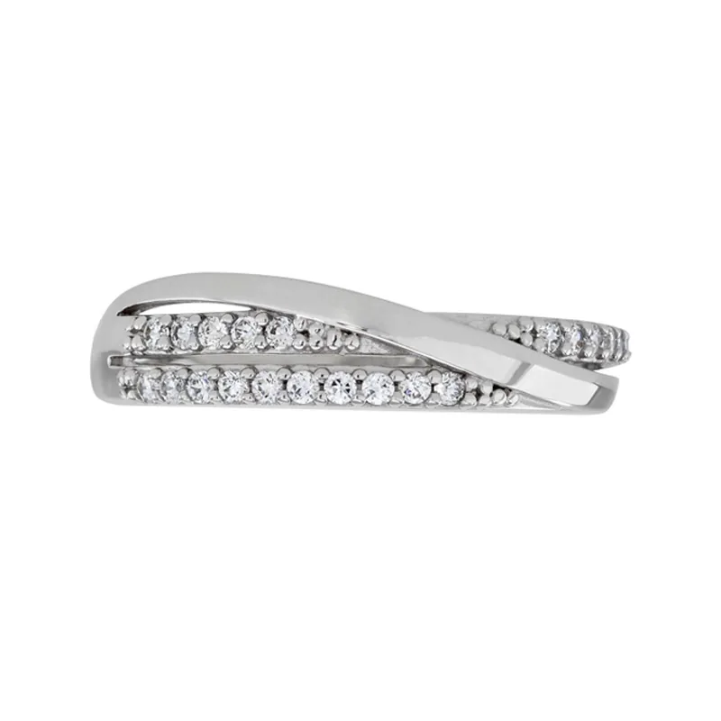 Anillo en oro blanco de 18 Kilates, con zircones