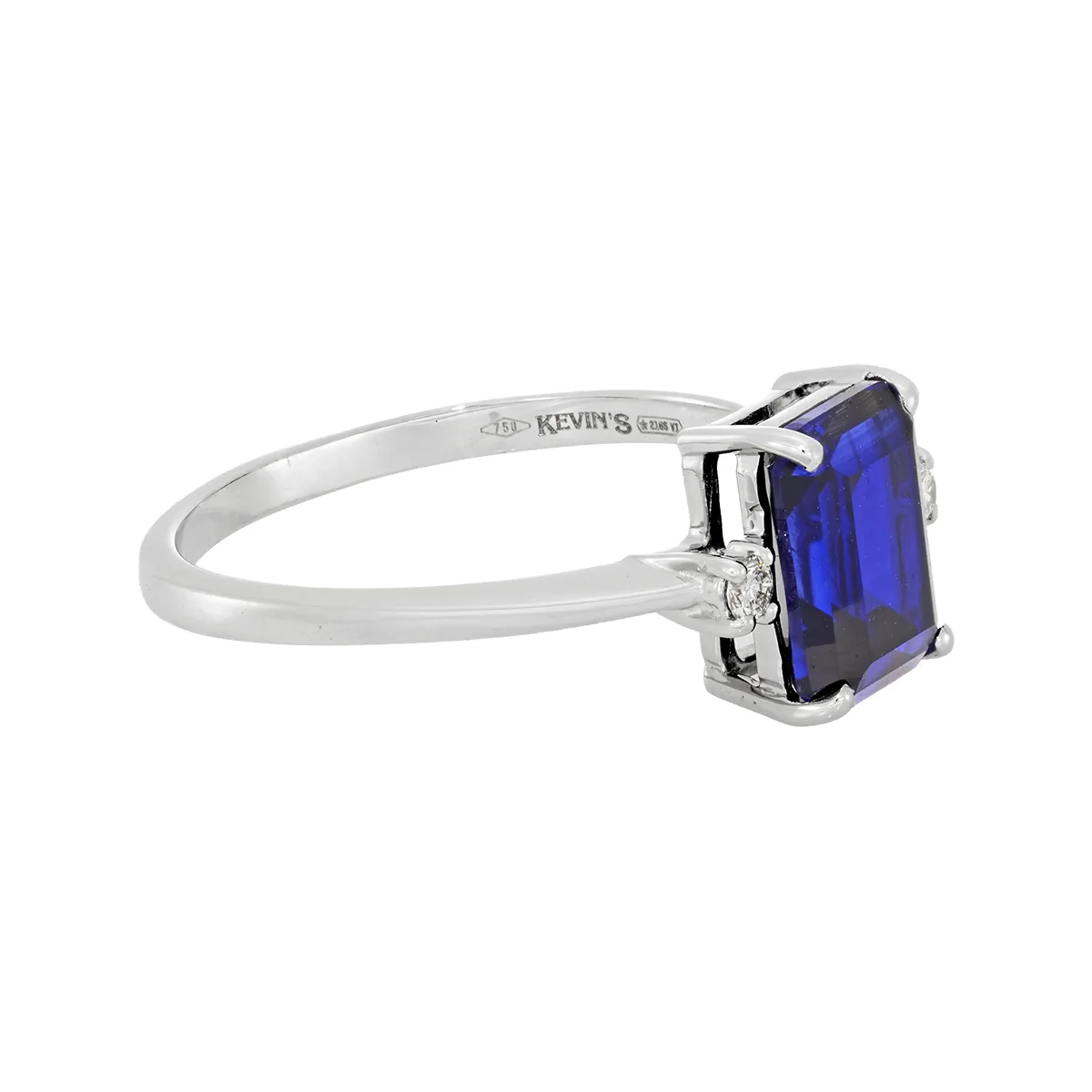 Anillo en oro blanco de 18 Kilates, con zafiro laboratorio central de 1.95 Ct y decoración en diamante de laboratorio de 0.04 Ct