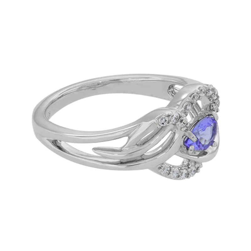 Anillo en plata Ley 925, con cristal central y decoración en cristales, de la coleccion Sueños