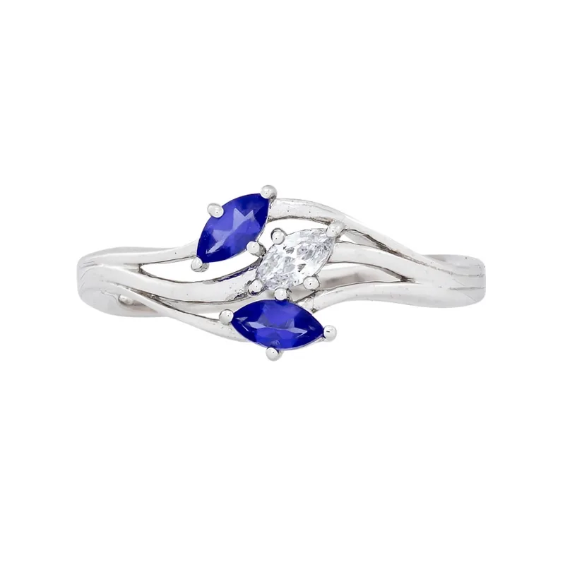 Anillo franjas, con cristales central marquices, en plata ley 925, rodinado, liso - Colección Sueños
