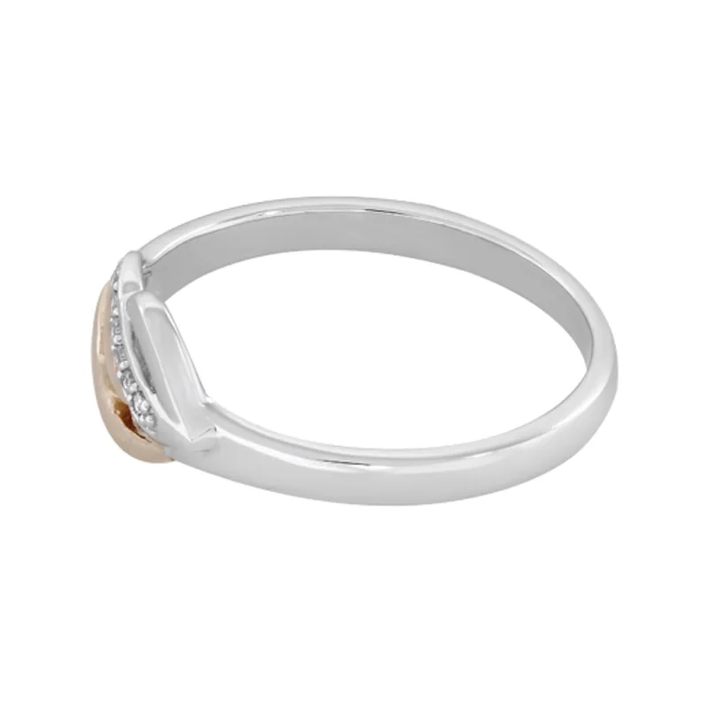 Anillo en plata Ley 925, con cristales, de la coleccion Sueños