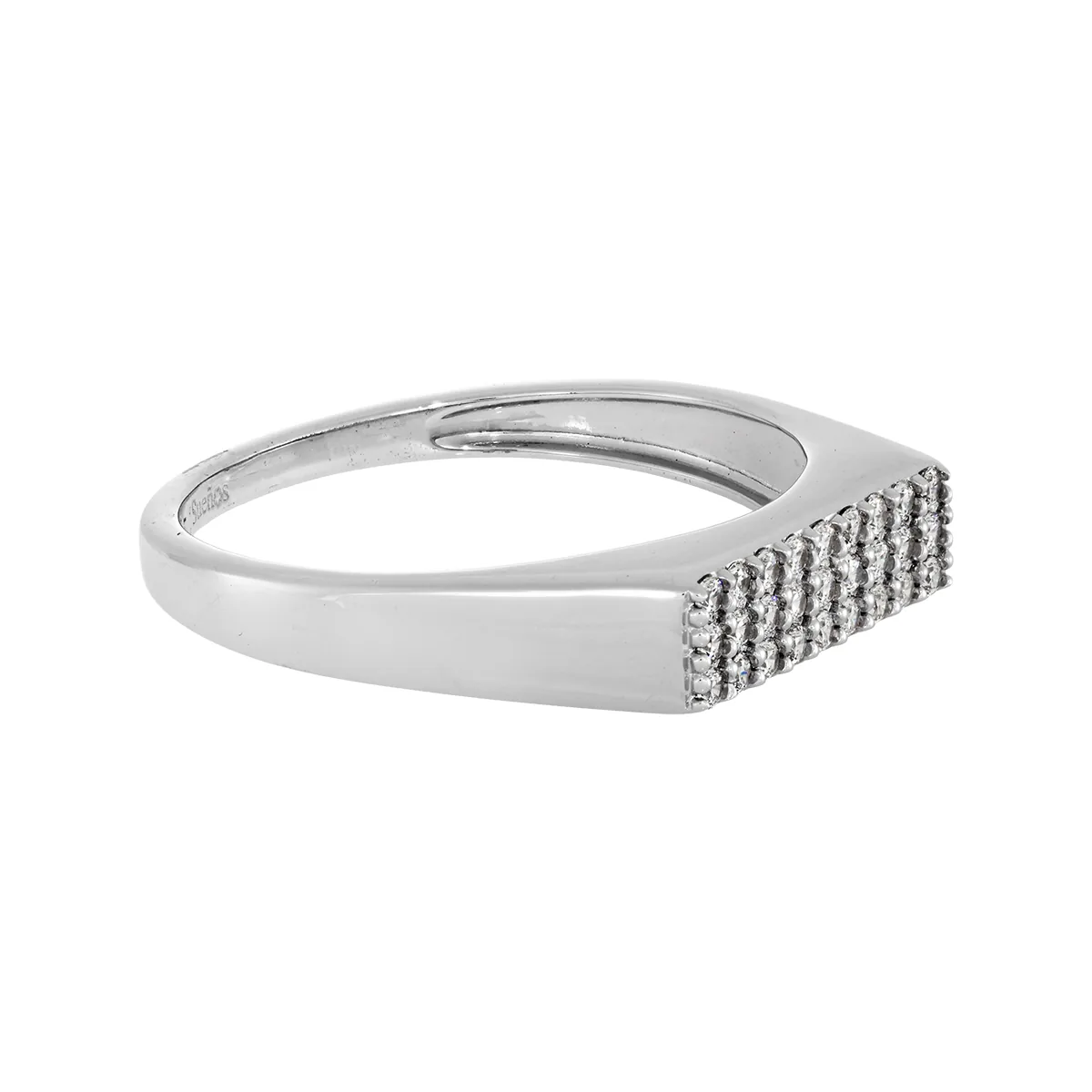Anillo en plata Ley 925, con zircones