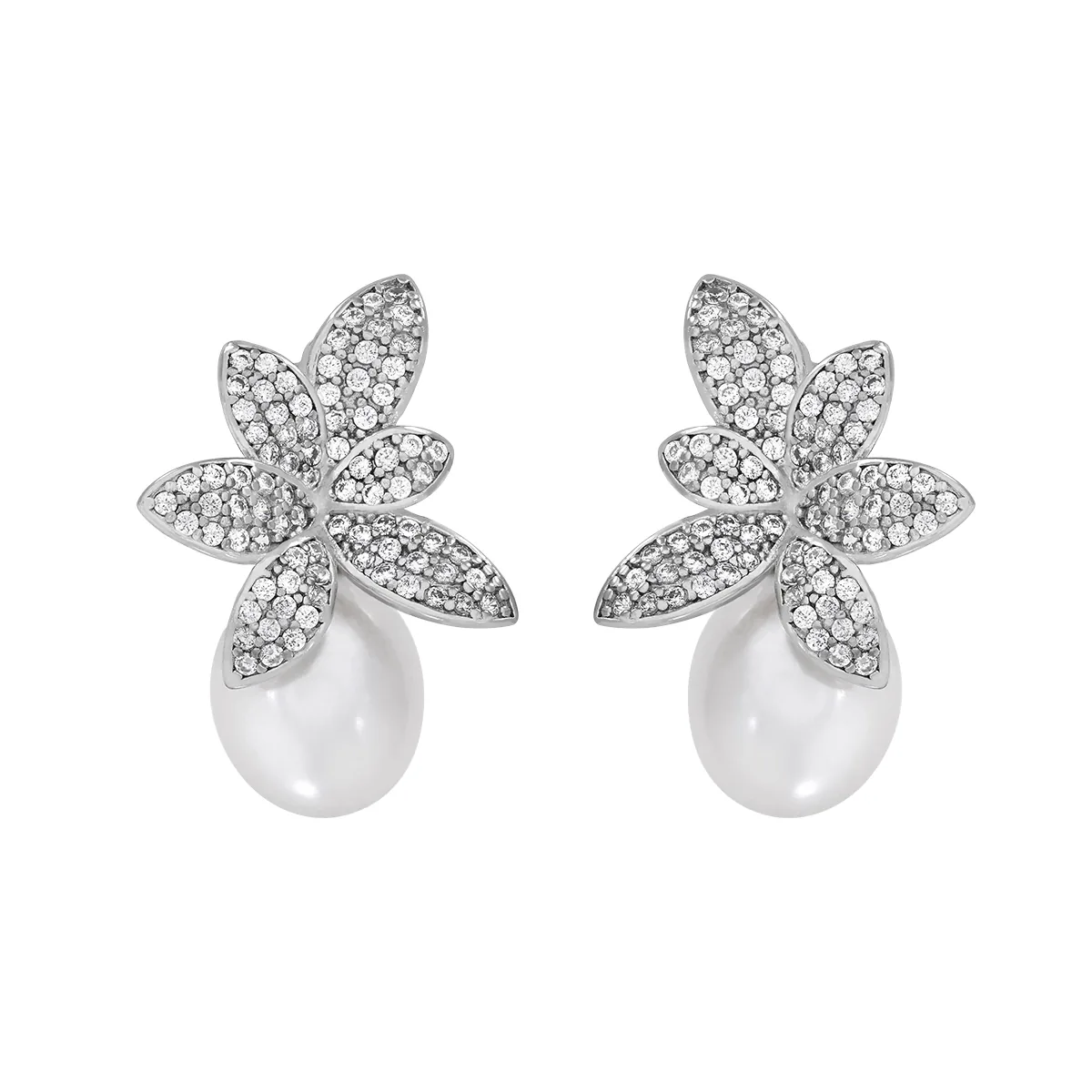 Aretes en plata Ley 925, Hoja, con perlas centrales de 8 mm de ancho aprox y decoración en zircones, de la coleccion Sueños