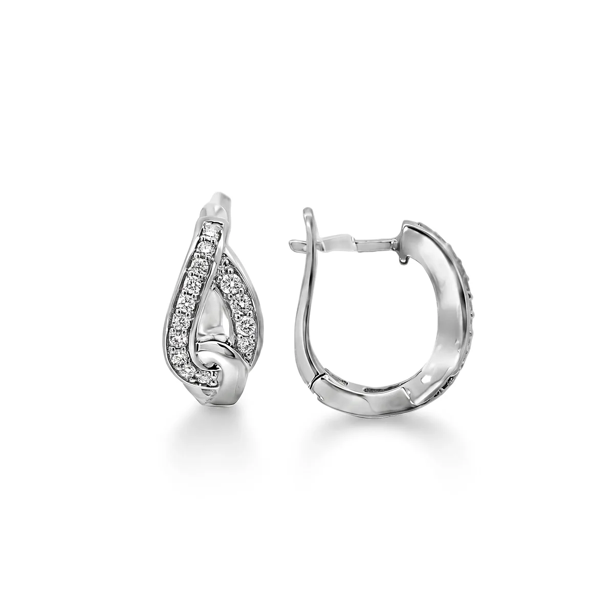 Aretes onda, con diamante de laboratorio con un peso total de 0.30Ct, en plata ley 925, rodinado - Colección Sueños