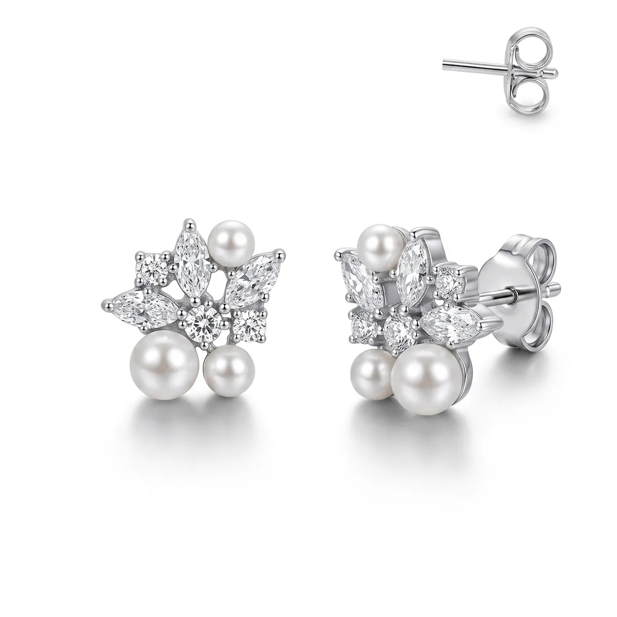Aretes hoja, con perlas con un peso total de 1.70Ct, en plata ley 925, rodinado, liso - Colección Sueños