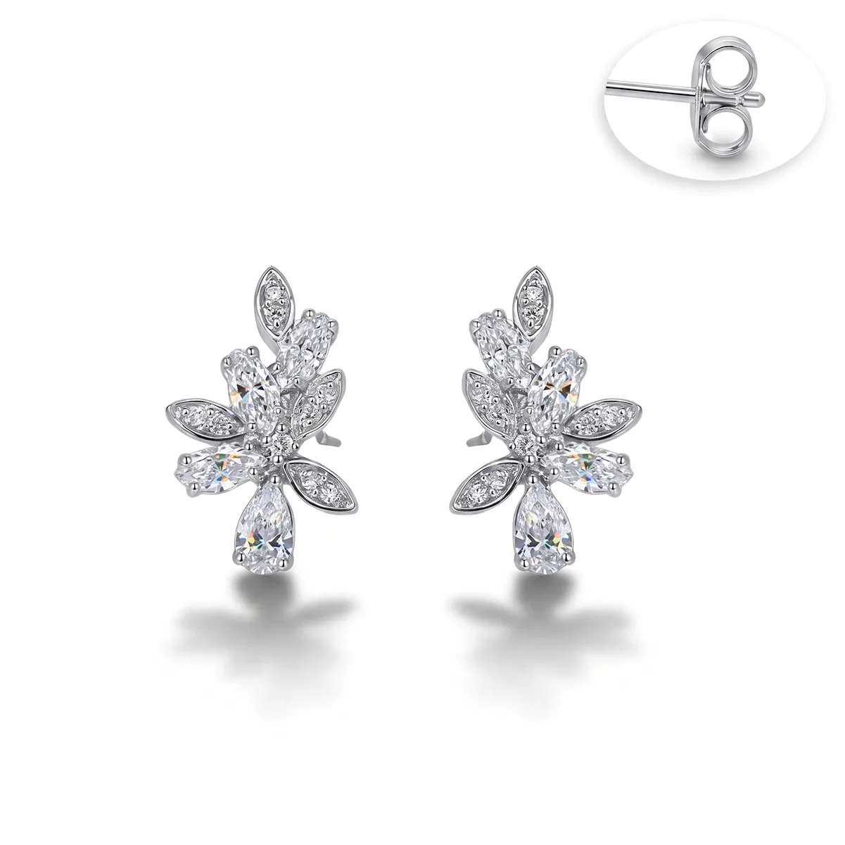 Aretes hoja, con diamante de laboratorio con un peso total de 1.05Ct, en plata ley 925, rodinado, liso - Colección Sueños