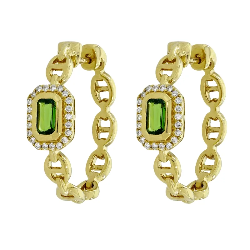 Candongas en oro amarillo de 18 Kilates, con 2 granates centrales y decoración en diamantes de 0.15 Ct, 3.50 mm. de ancho