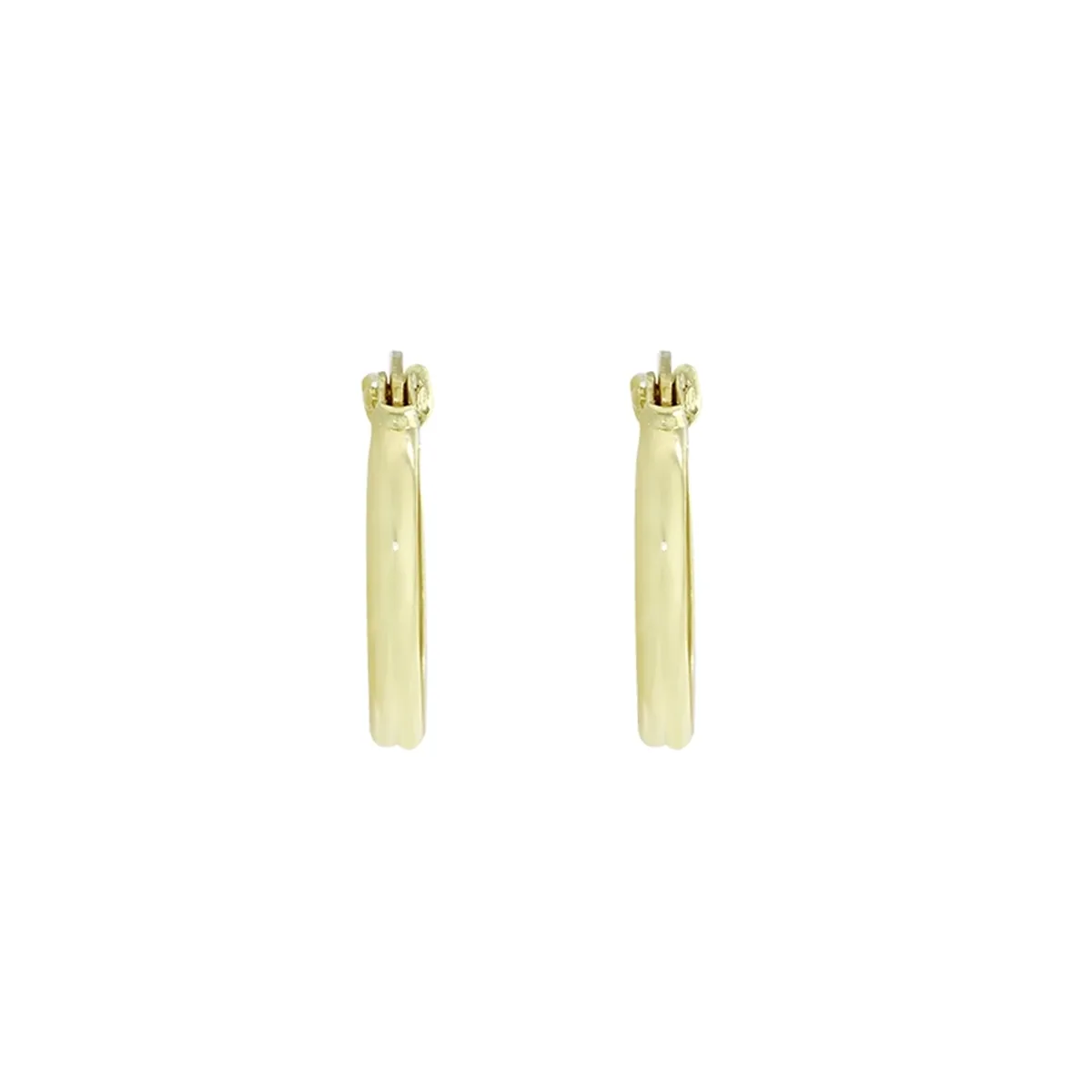 Candongas en oro amarillo de 18 Kilates, 1/2 caña, 1.50 mm. de ancho