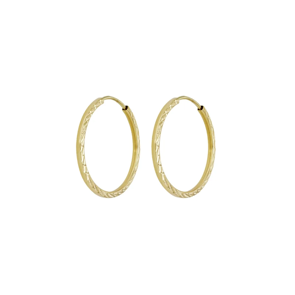 Candongas en oro amarillo de 18 Kilates con visos, Aguja, 1.50 mm. de ancho