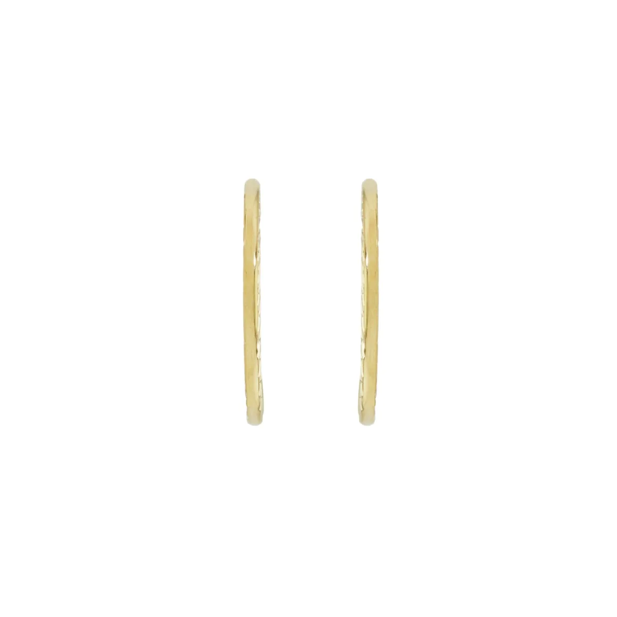 Candongas en oro amarillo de 18 Kilates con visos, Aguja, 1.50 mm. de ancho