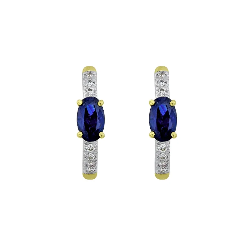 Candongas en oro amarillo de 18 Kilates, Plana, con 2 zafiros centrales de 0.60 Ct y decoración en diamantes de 0.06 Ct, 1.5 mm. de ancho