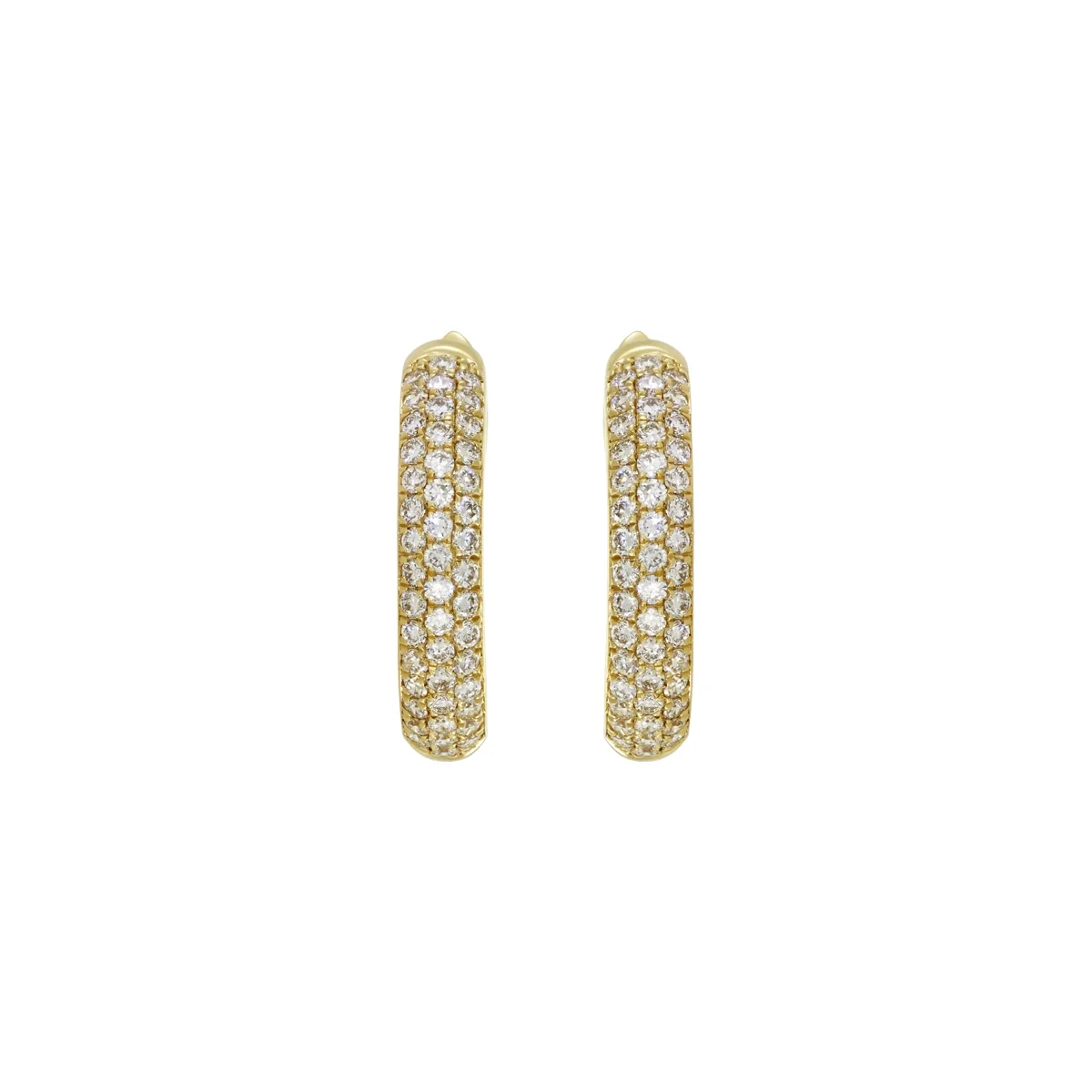Candongas óvalo, con diamante de laboratorio con un peso total de 0.45Ct, oro tono amarillo 18k