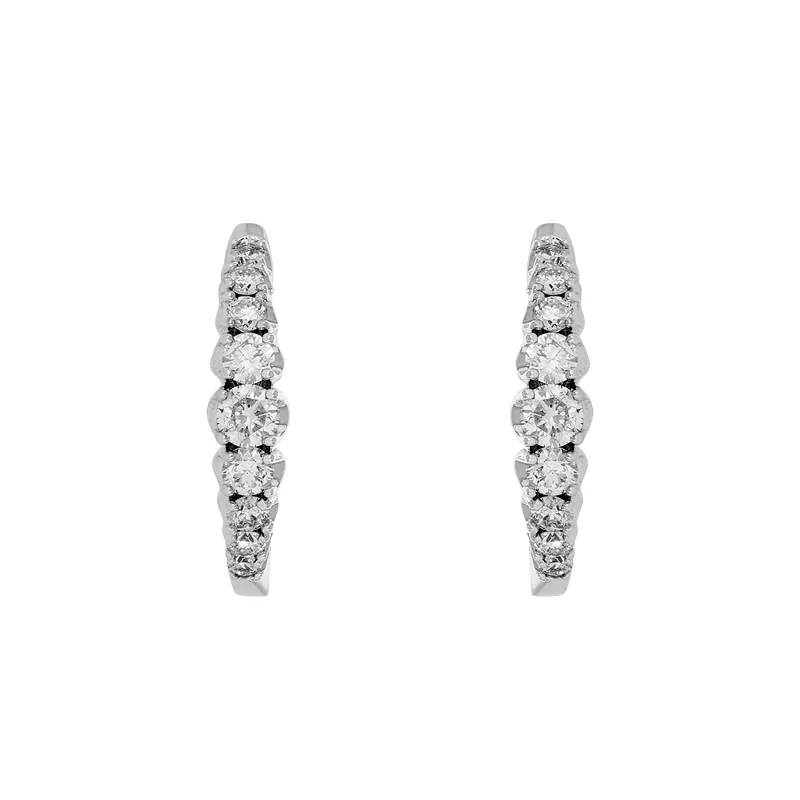 Candongas en oro blanco de 18 Kilates, Plana, con diamantes de 0.30 Ct, 2 mm. de ancho