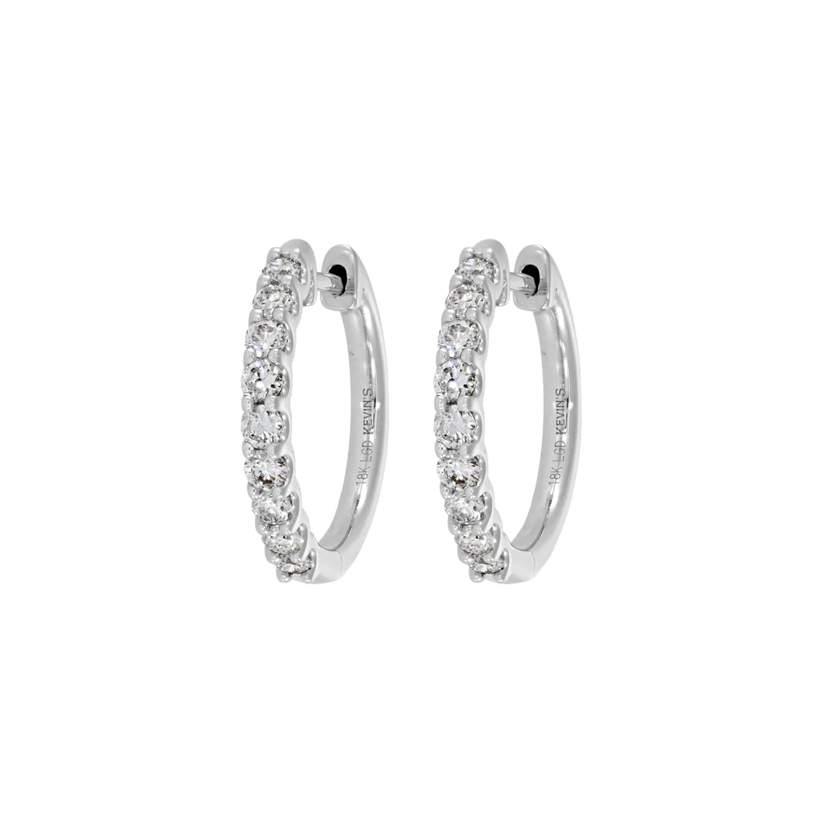 Candongas con diamante de laboratorio con un peso total de 0.57Ct, oro tono blanco 18k, rodinado