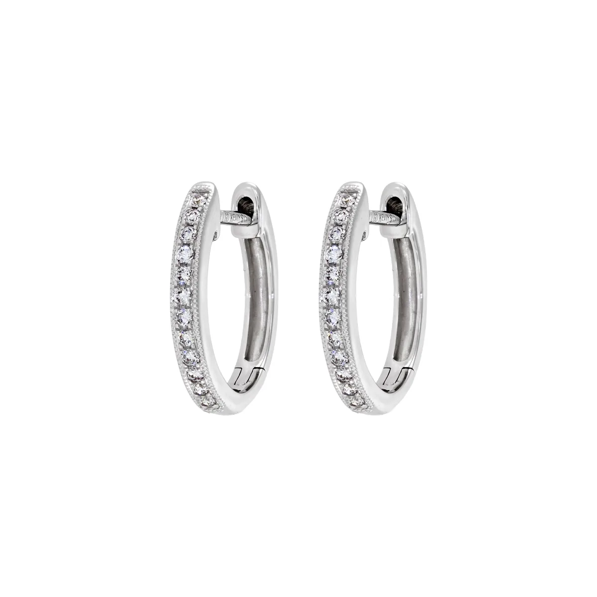 Candongas con diamante de laboratorio con un peso total de 0.11Ct, oro tono blanco 18k, rodinado