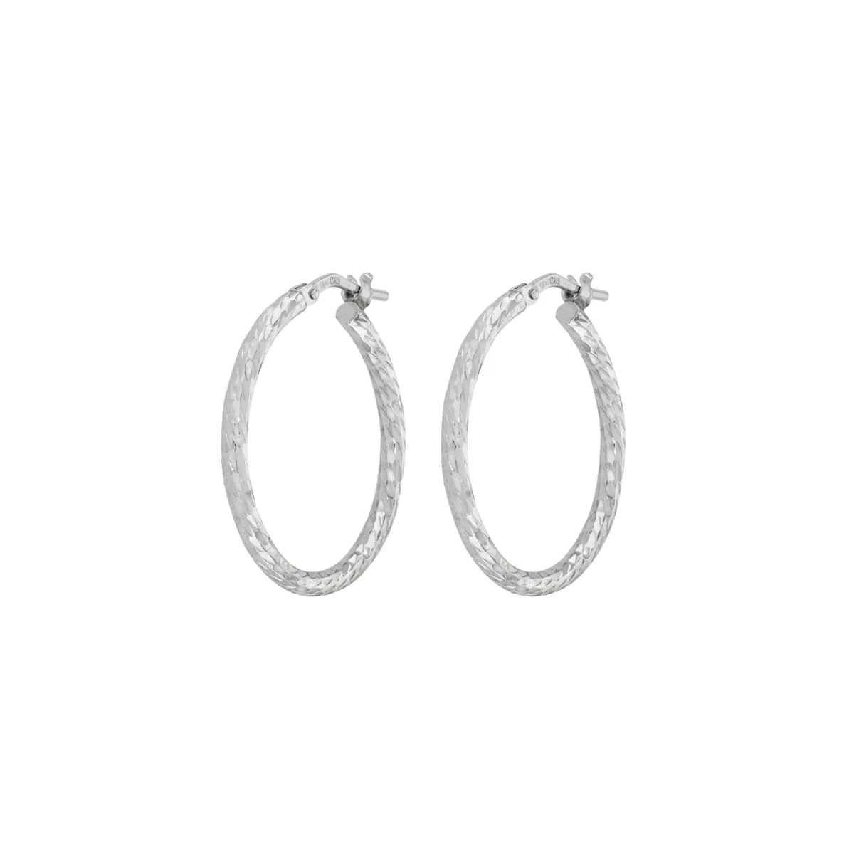 Candongas en plata Ley 925 con visos, Semientorchada, 2 mm. de ancho, de la coleccion Sueños