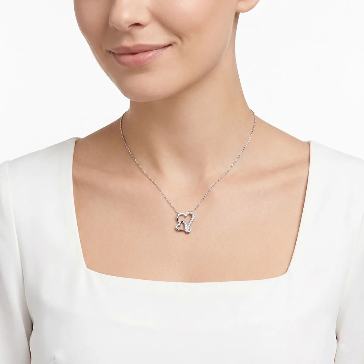 Gargantilla en plata Ley 925, Corazón, con zircones, 45 cm. de largo, 1 mm. de ancho, de la coleccion Sueños