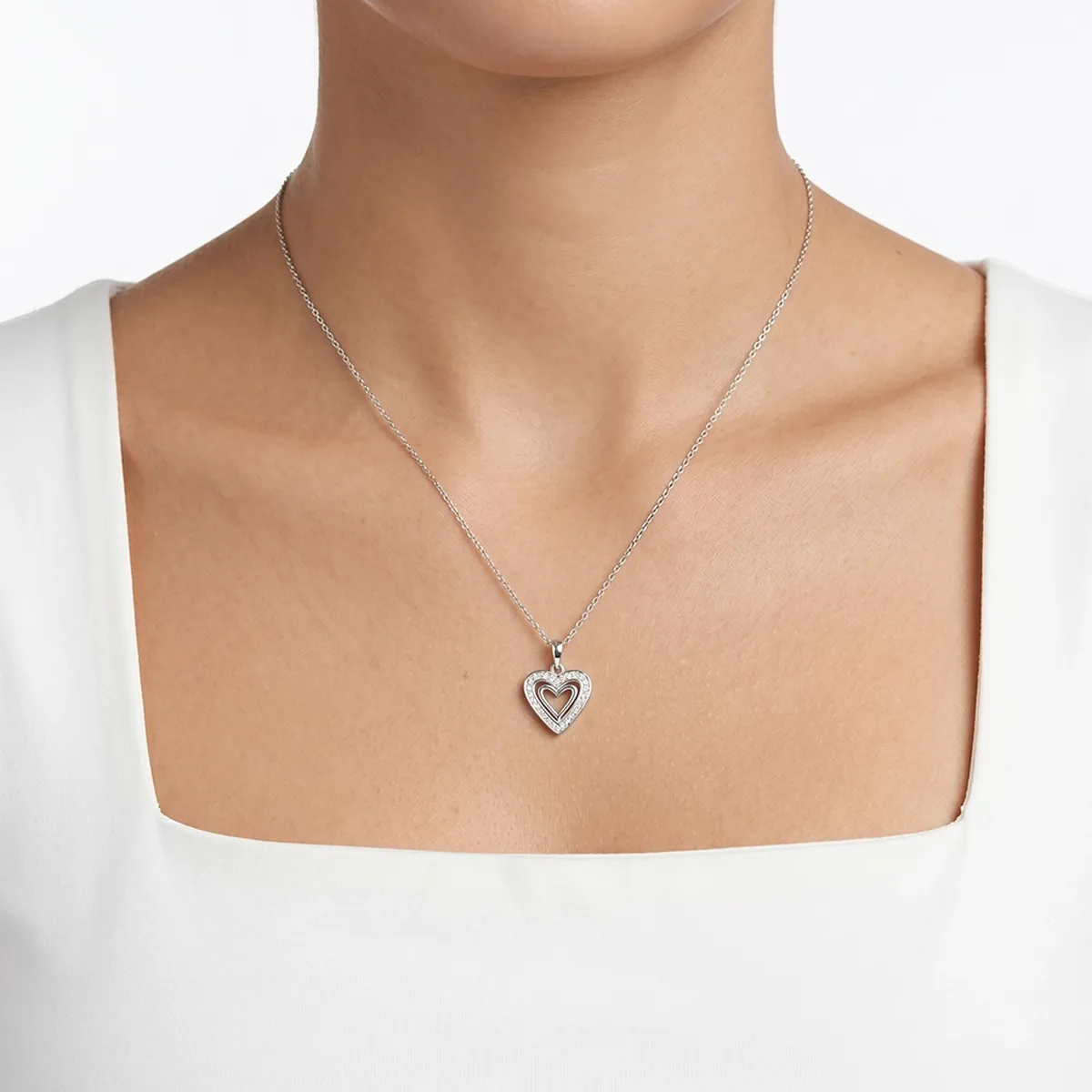 Gargantilla en plata Ley 925, Corazón, con cristales, 45 cm. de largo, 1 mm. de ancho, de la coleccion Sueños