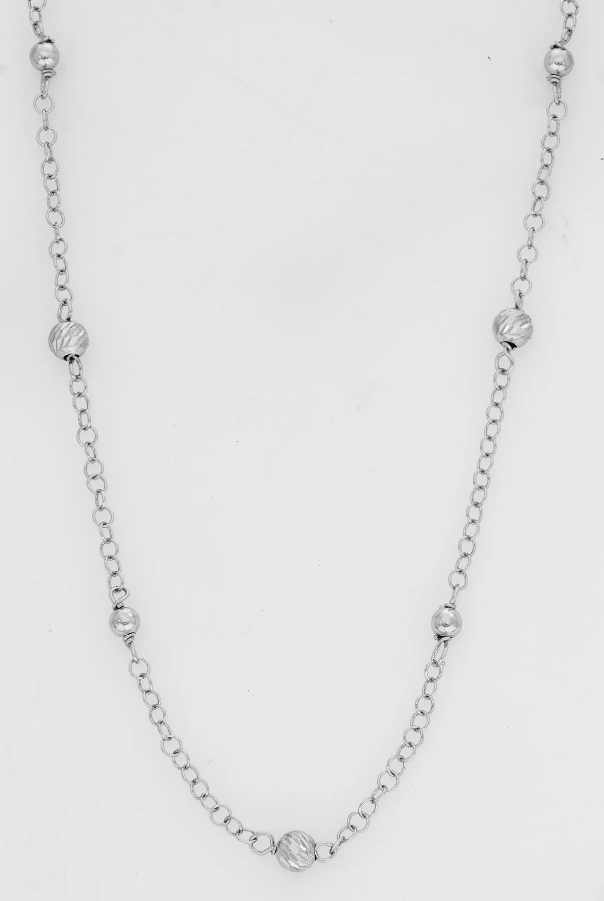 Gargantilla en plata Ley 925 con visos, Figuras geométricas, 42 cm. de largo, 2 mm. de ancho, de la coleccion Sueños