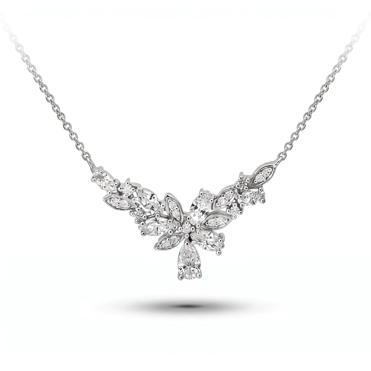 Gargantilla en plata Ley 925, Hoja, con diamante de laboratorio de 0.80 Ct, 42 cm. de largo, 1 mm. de ancho, de la coleccion Sueños