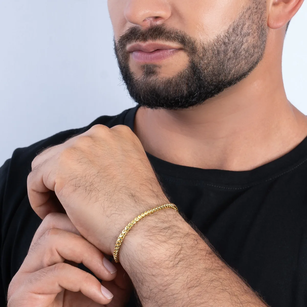 Pulsera en oro amarillo de 18 Kilates, 20 cm. de largo, 3 mm. de ancho