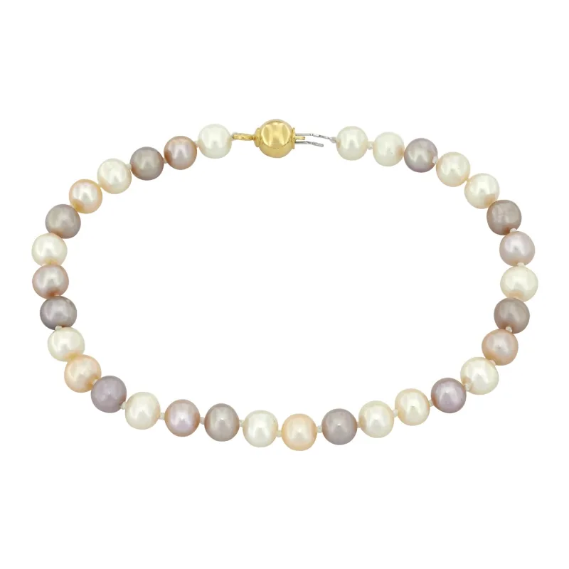 Pulsera con perlas de 5 mm de ancho aprox con broche en oro amarillo de 18 Kilates, 19 cm. de largo