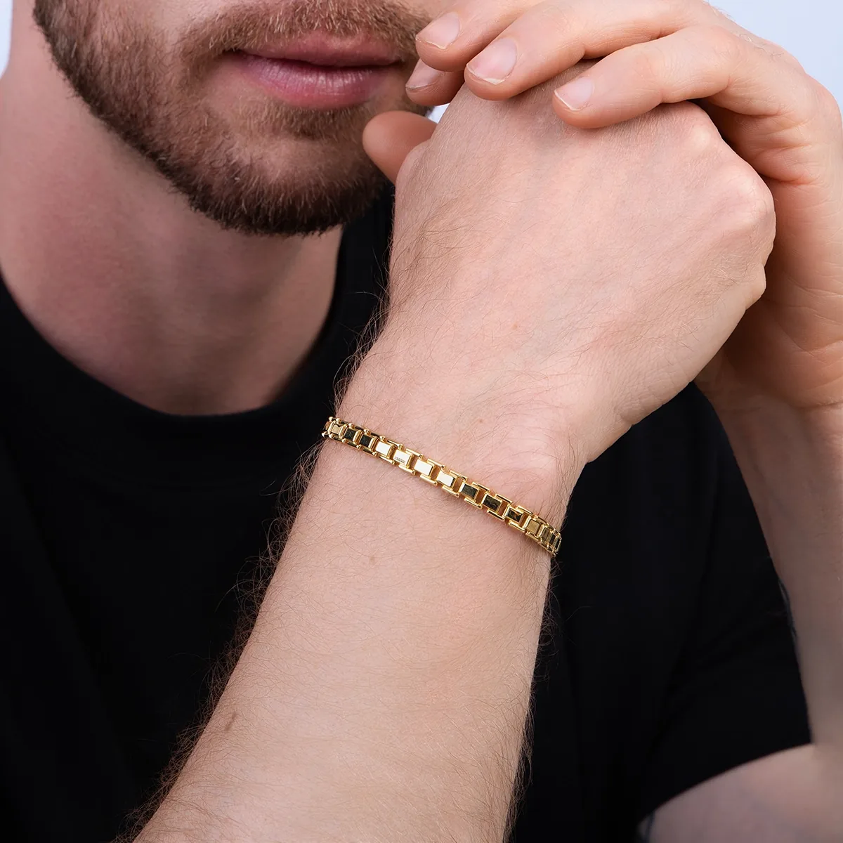 Pulsera en oro amarillo de 18 Kilates, 20 cm. de largo, 5 mm. de ancho