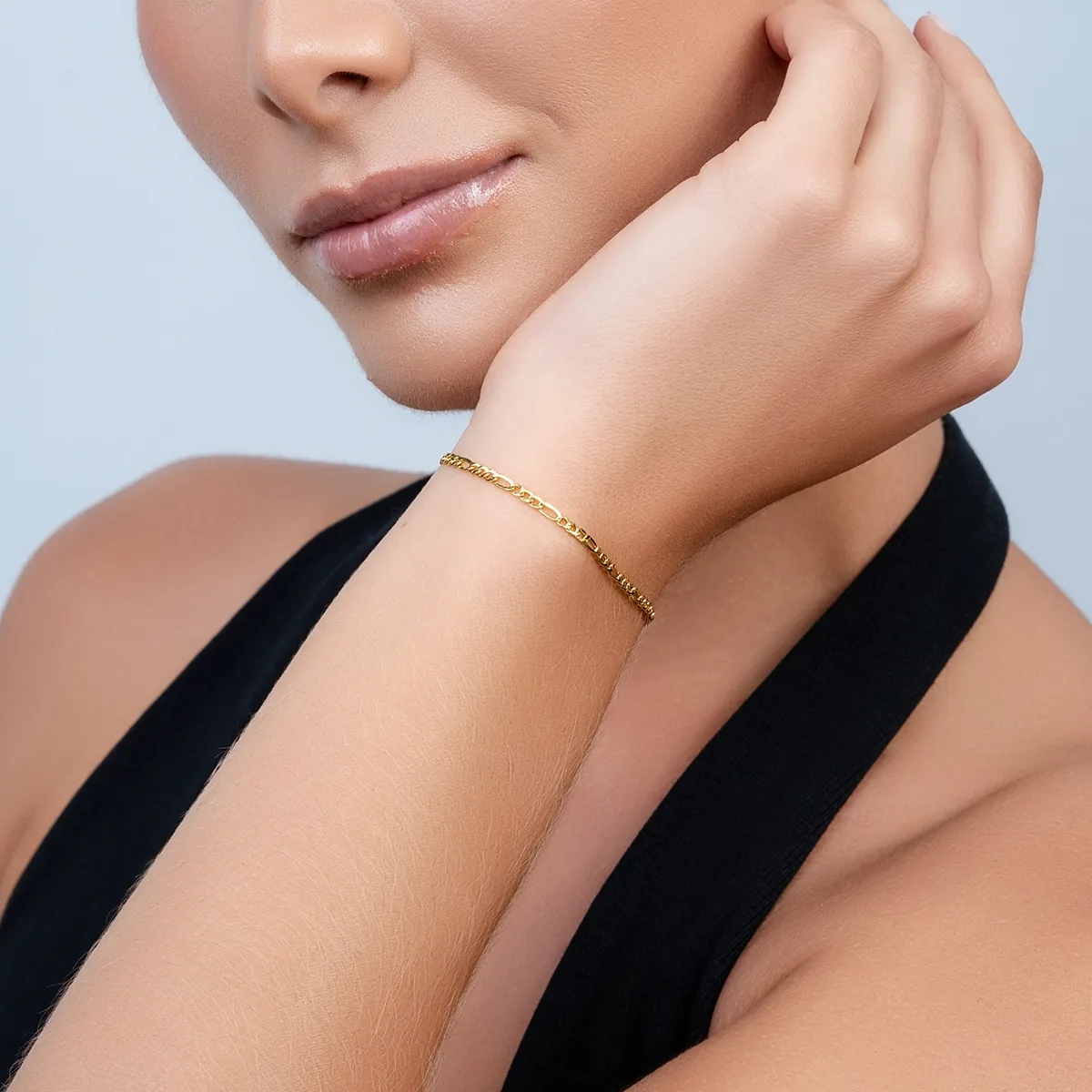 Pulsera en oro amarillo de 18 Kilates, 19 cm. de largo, 2 mm. de ancho