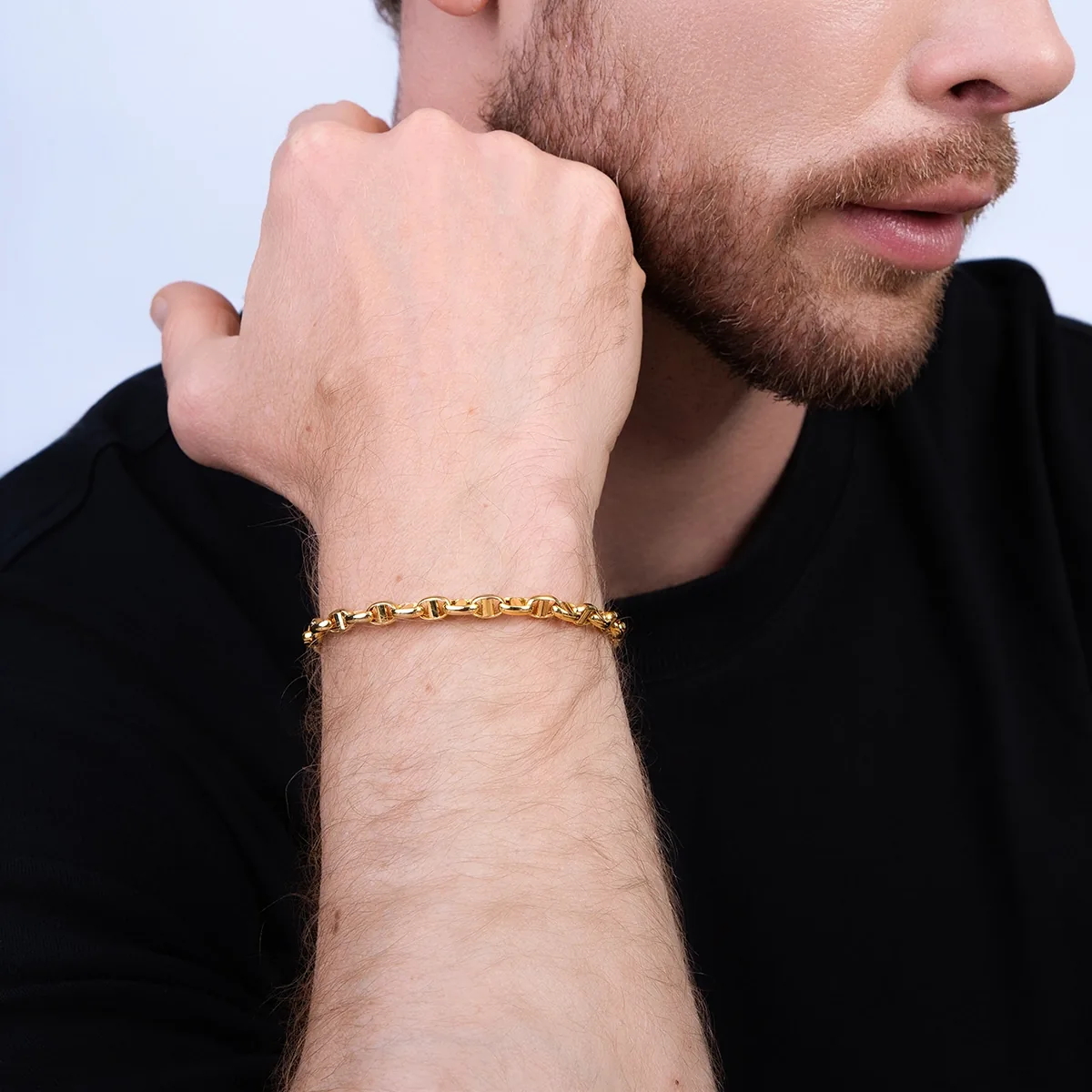Pulsera en oro amarillo de 18 Kilates, 21 cm. de largo, 5 mm. de ancho