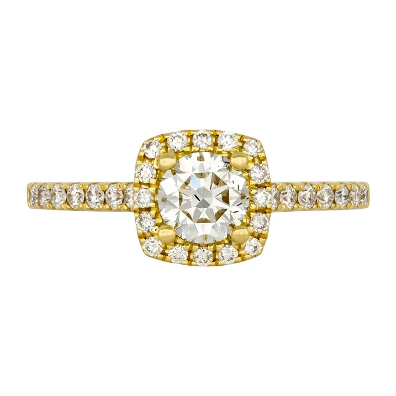 Anillo de compromiso halo cuadrado, con diamante central redondo GIA de 0.50ct y decoración en diamantes, oro tono amarillo 18k