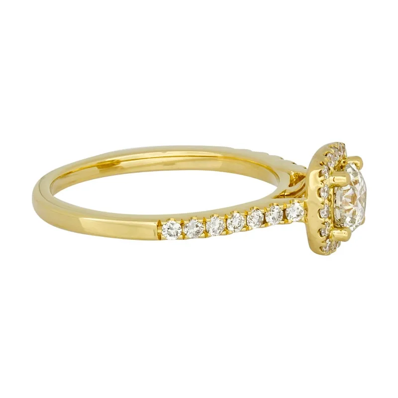 Anillo de compromiso halo cuadrado, con diamante central redondo GIA de 0.50ct y decoración en diamantes, oro tono amarillo 18k