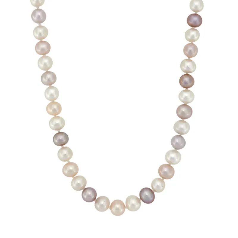 Collar con perlas con broche en oro amarillo de 18 Kilates, 45 cm. de largo