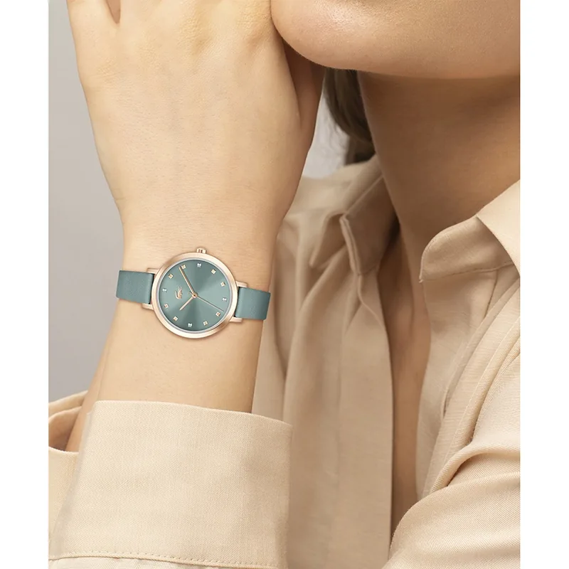 Reloj Lacoste analogo, para Dama, tablero redondo, estilo puntos, pulso cuero