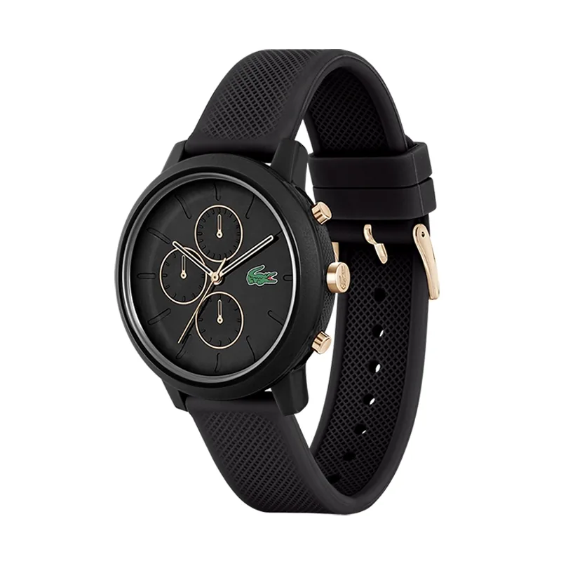 Reloj Lacoste analogo, para Hombre, tablero redondo color negro, estilo index, pulso silicona color negro, cronografo