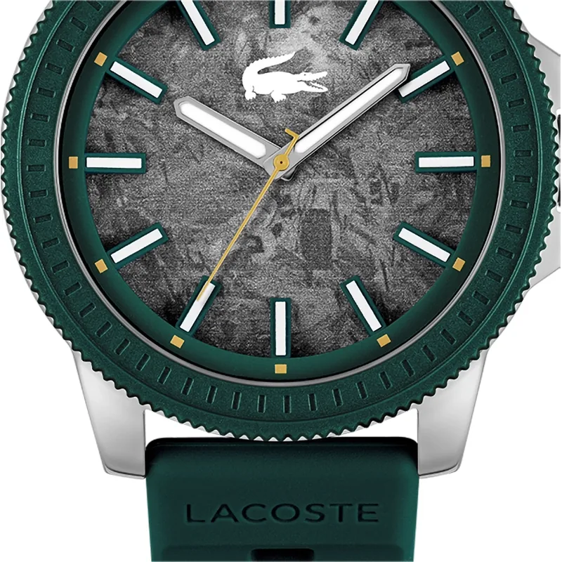 Reloj Lacoste analogo, para Hombre, tablero redondo colores gris y blanco, estilo index, pulso silicona colores verde y naranja