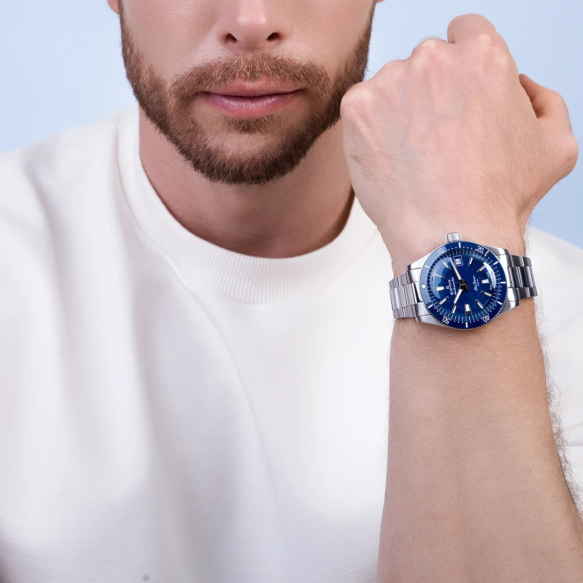 Reloj Edox análogo, Unisex, tablero redondo color azul, estilo index, pulso acero color plateado, calendario