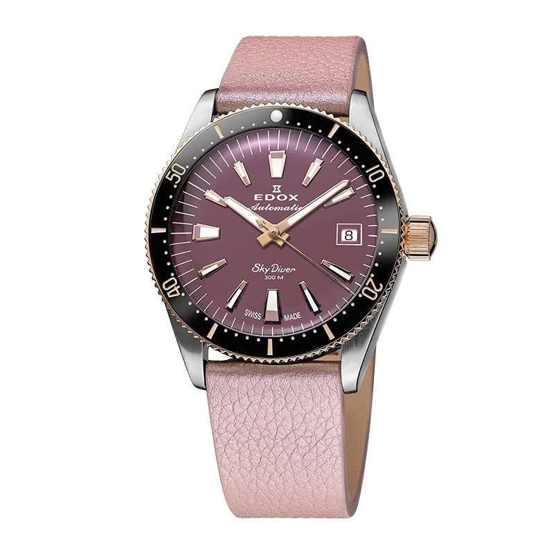 Reloj Edox análogo, Unisex, tablero redondo color morado, estilo index, pulso cuero color negro, calendario