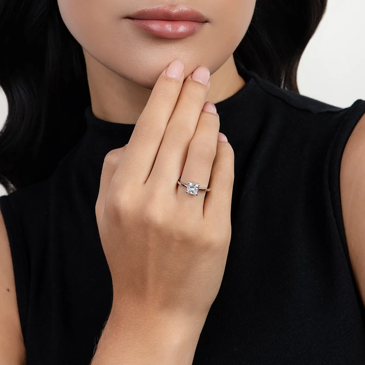Anillo de compromiso solitario con diamante de laboratorio central princess de 1.19Ct, oro tono blanco 18k, rodinado