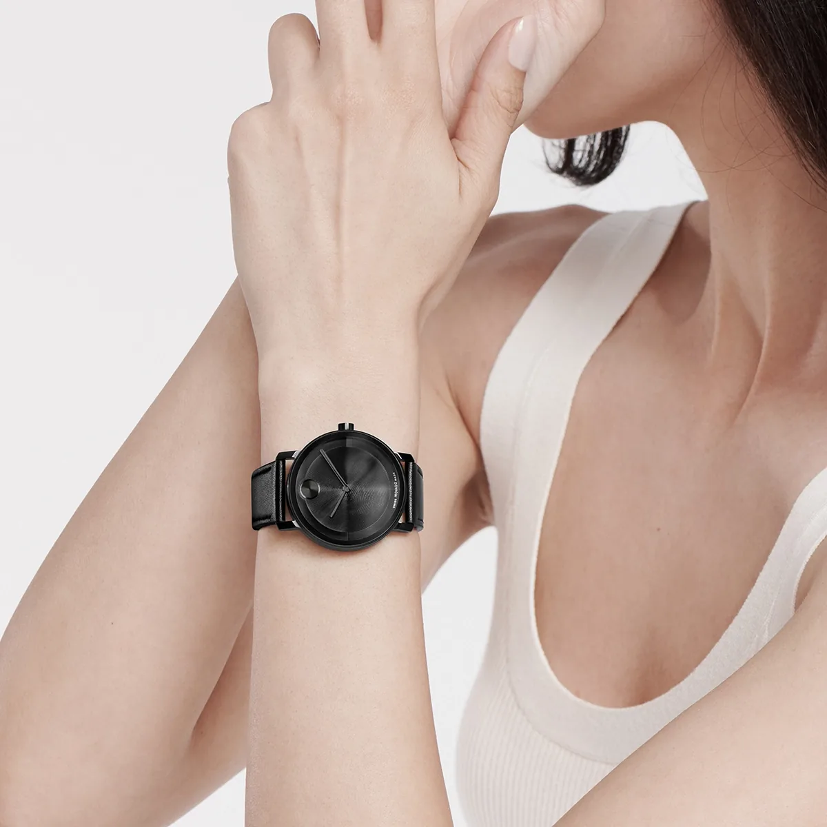 Reloj Movado análogo, para Hombre, tablero redondo color negro, estilo sin números, pulso cuero color negro