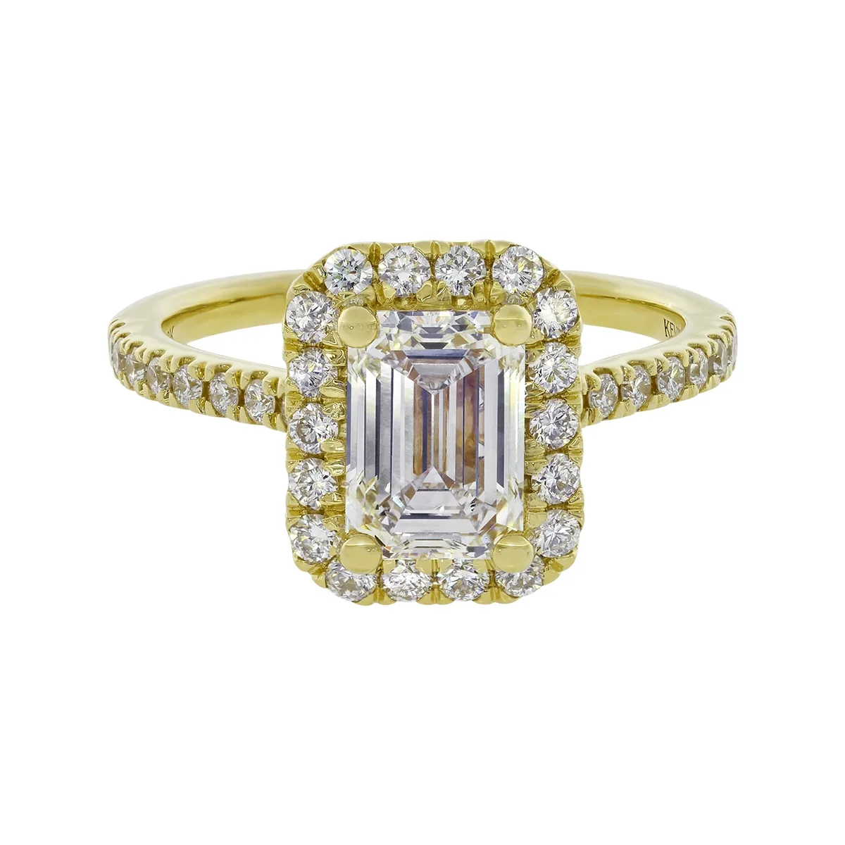 Anillo de compromiso halo rectangular, con diamante de laboratorio central corte esmeralda IGI de 1.50ct y decoración en diamantes de laboratorio, oro tono amarillo 18k