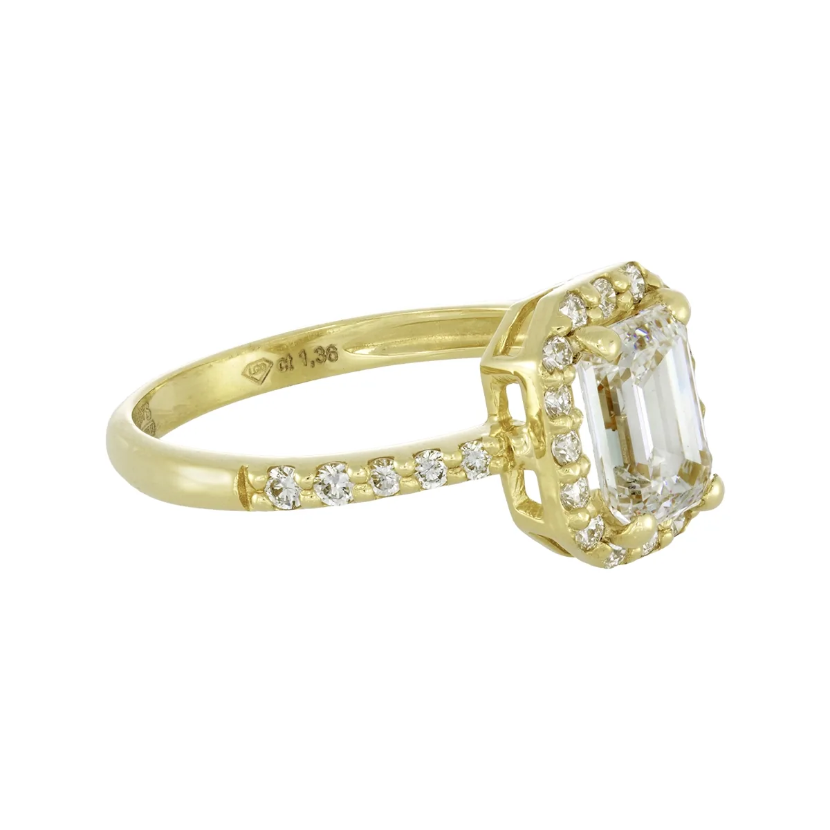 Anillo de compromiso halo rectangular, con diamante de laboratorio central corte esmeralda de 1.00ct y decoración en diamantes de laboratorio, oro tono amarillo 18k
