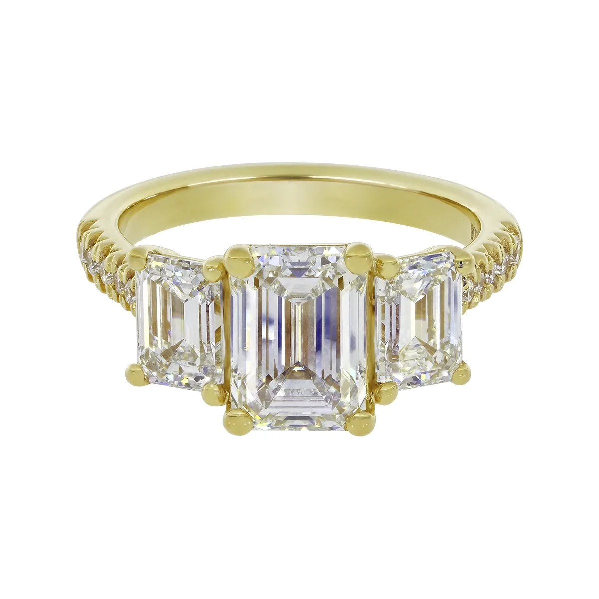 Anillo de compromiso con diamante de laboratorio central corte esmeralda IGI de 2.00ct y decoración en diamantes de laboratorio, oro tono amarillo 18k