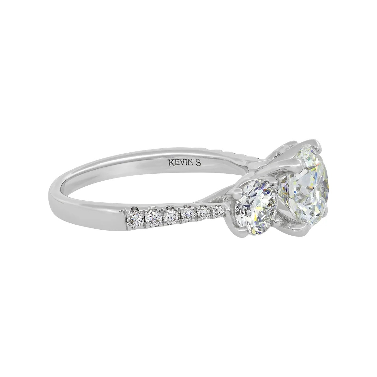 Anillo de compromiso con diamante de laboratorio central redondo IGI de 2.00ct y decoración en diamantes de laboratorio, oro tono blanco 18k, rodinado